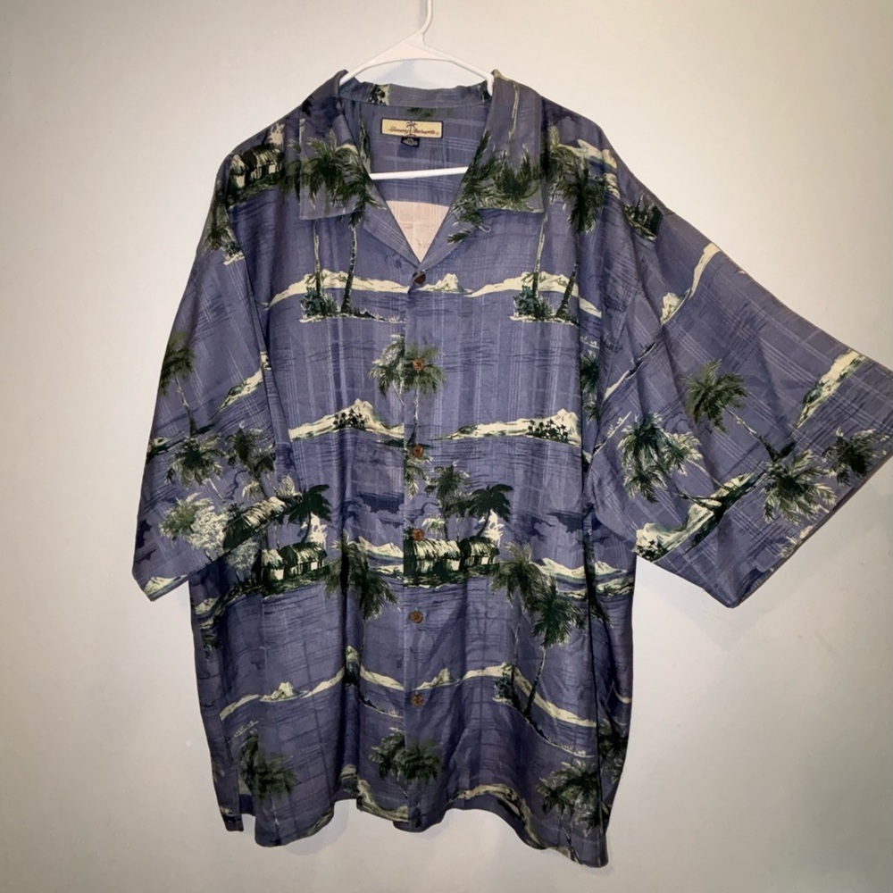 Tommy Bahama 100% Silk Hawaiian Shirt